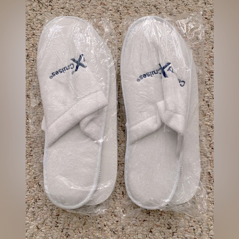 New Luxury Spa Slippers, 2 pairs, White, 12”